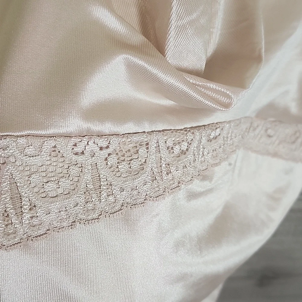 Ruby Ribbon Lace Cami In Pale - Picture 9 of 14